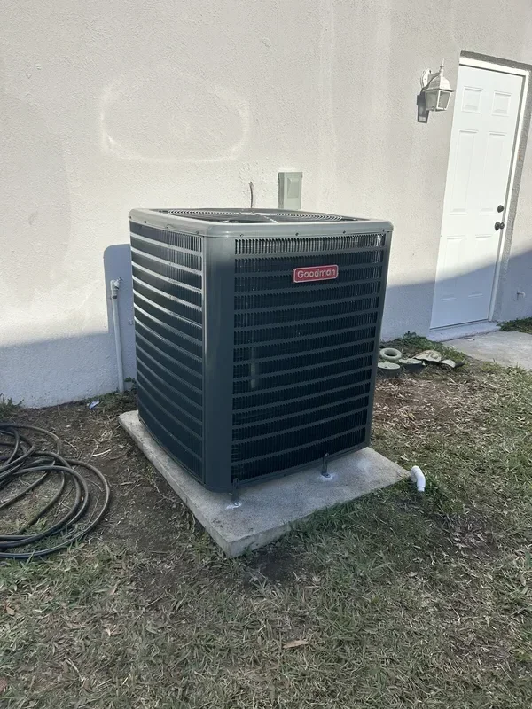 New Goodman AC unit installed outside Orlando home by Smart Home Air & Heat